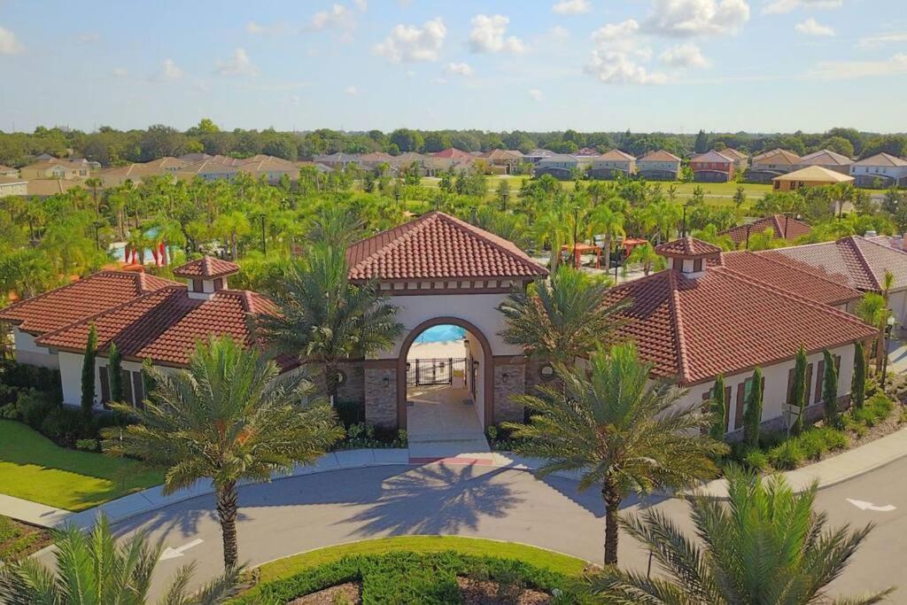 5bd 4.5bth W/ Pool - 20mins To Davenport
