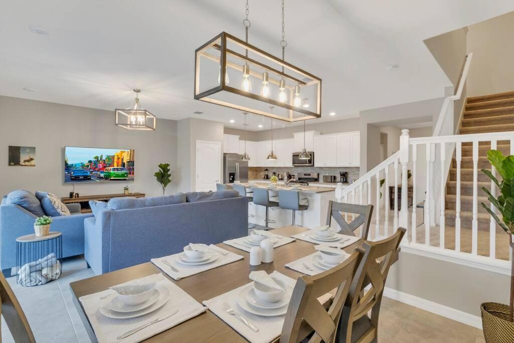 5bd 4.5bth W/ Pool - 20mins To Davenport