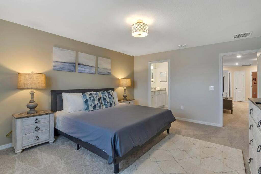 5bd 4.5bth W/ Pool - 20mins To Davenport