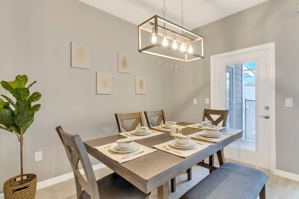 5bd 4.5bth W/ Pool - 20mins To Ferienhaus